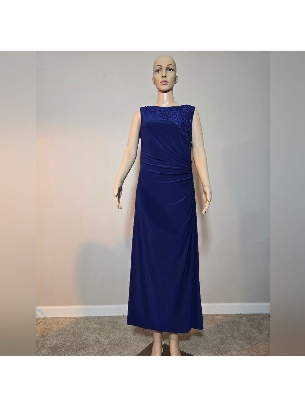 Laura petites sleeveless lace and sequin embellishment colir royal blue